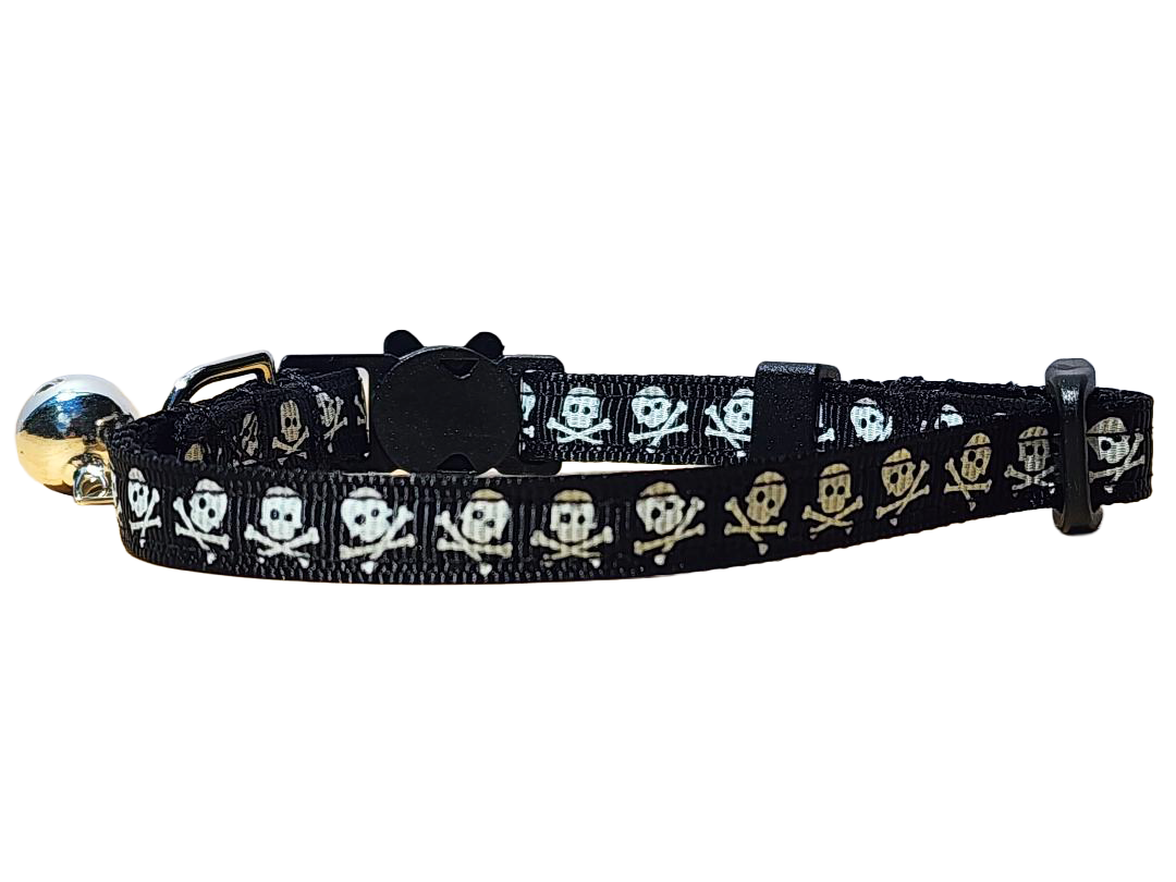 Skull & Crossbones Cat Collar